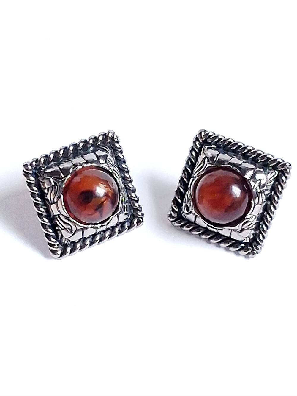 FLP Nicole Murphy | 1980's | Clip-on Earrings | Amber-Tone Cabochon Squares